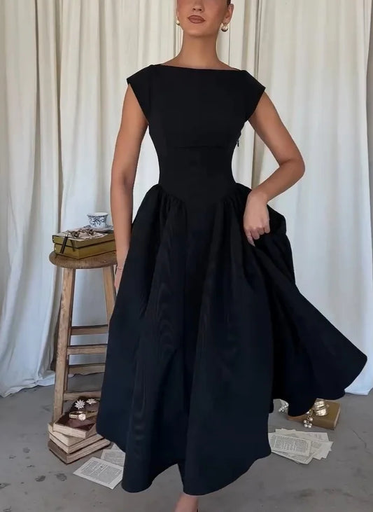 Astrid | Vestido elegante negro sin espalda